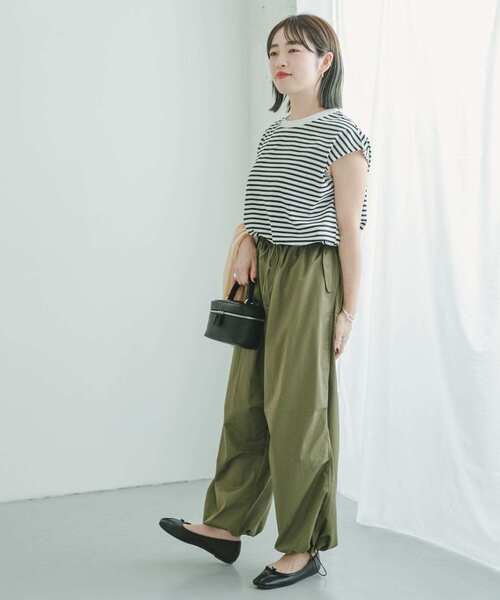 ITEMS URBANRESEARCH（アイテムズ アーバンリサーチ）の「ルーズシルエット スノーパンツ（カーゴパンツ・メンズ・カーキ/ブラック・FREE）」の12枚目の写真