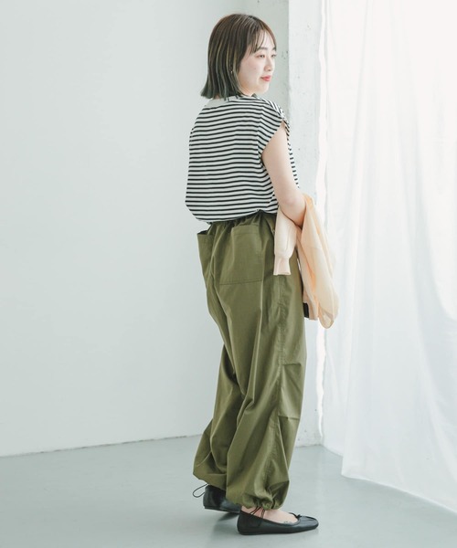 ITEMS URBANRESEARCH（アイテムズ アーバンリサーチ）の「ルーズシルエット スノーパンツ（カーゴパンツ・メンズ・カーキ/ブラック・FREE）」の13枚目の写真