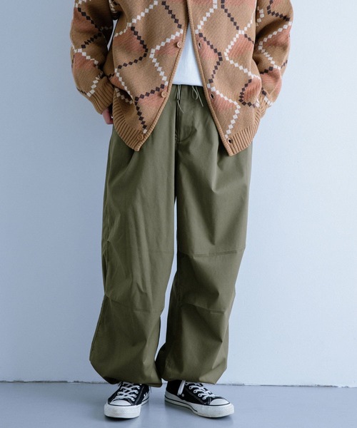 ITEMS URBANRESEARCH（アイテムズ アーバンリサーチ）の「ルーズシルエット スノーパンツ（カーゴパンツ・メンズ・カーキ/ブラック・FREE）」の19枚目の写真