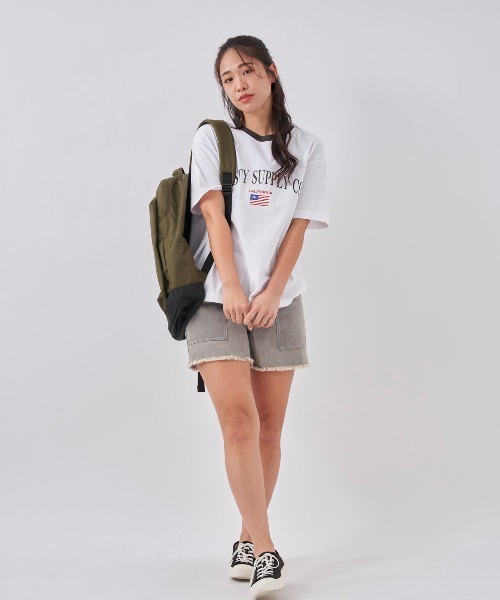 RUSTY(ラスティ)の「【RUSTY:ラスティー】レディースオーバーサイズTシャツ(Tシャツ/カットソー・レディース・ベージュ/ホワイト/ネイビー・LARGE/MEDIUM)」の6枚目の写真