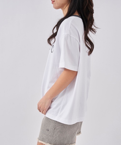 RUSTY(ラスティ)の「【RUSTY:ラスティー】レディースオーバーサイズTシャツ(Tシャツ/カットソー・レディース・ベージュ/ホワイト/ネイビー・LARGE/MEDIUM)」の9枚目の写真