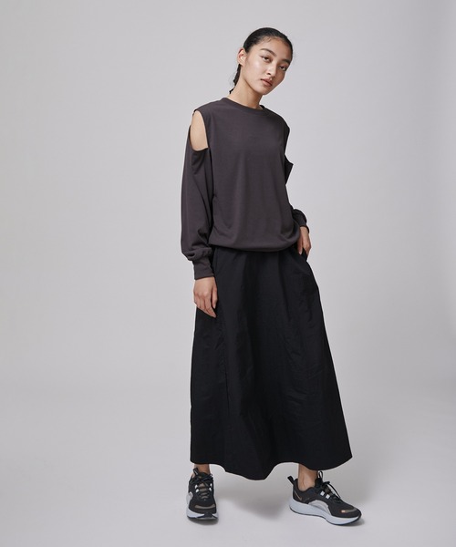 NERGY（ナージー）の「バックギャザーナイロンスカート（スカート・レディース・グリーン/ブラック・FREE）」の6枚目の写真