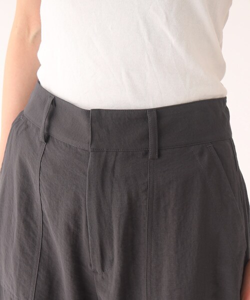 OPAQUE.CLIP(オペークドットクリップ)の「◆サテンベイカーパンツ【洗濯機洗い可】(その他パンツ・レディース・ライトベージュ/ブラック・36/40/38)」の14枚目の写真