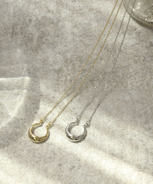 NOLLEY’S(ノーリーズ)の「ボリュームCヘッドネックレス(ネックレス・レディース・ゴールド/シルバー・FREE)」の1枚目の写真