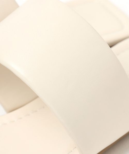 mysty woman（ミスティウーマン）の「スクエアトングサンダル 191570（サンダル・レディース・ブラック/ブラウン/アイボリー・MEDIUM/LARGE）」の13枚目の写真