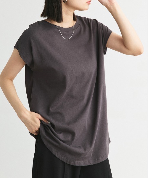 ad thie(アドティエ)の「フレンチスリーブ 半袖Tシャツ(Tシャツ/カットソー・レディース・ブルー/ダークブラウン/モカ/ピンク系その他4/スモーク/オフホワイト/ライトグリーン/ピンク/チャコール/ブラック/ベージュ/グリーン・FREE)」の4枚目の写真