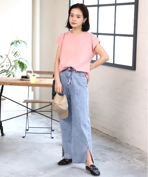 ad thie(アドティエ)の「フレンチスリーブ 半袖Tシャツ(Tシャツ/カットソー・レディース・ブルー/ダークブラウン/モカ/ピンク系その他4/スモーク/オフホワイト/ライトグリーン/ピンク/チャコール/ブラック/ベージュ/グリーン・FREE)」の19枚目の写真