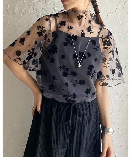 She's Closet(シーズクローゼット)の「花柄半袖メロウフリルハイネックシアーチュールトップス(Tシャツ/カットソー・レディース・ブラック/オフホワイト/モカ・FREE)」の9枚目の写真