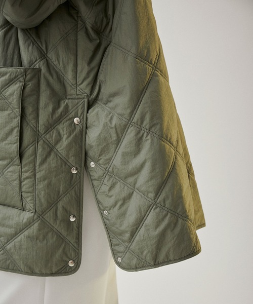 SALON adam et rope'（サロン アダム エ ロペ）の「【雑誌掲載・撥水機能付き】バラクラバセットキルティングブルゾン/テントコート（ブルゾン・レディース・ライトグレー/カーキ/ブラック・FREE）」の19枚目の写真