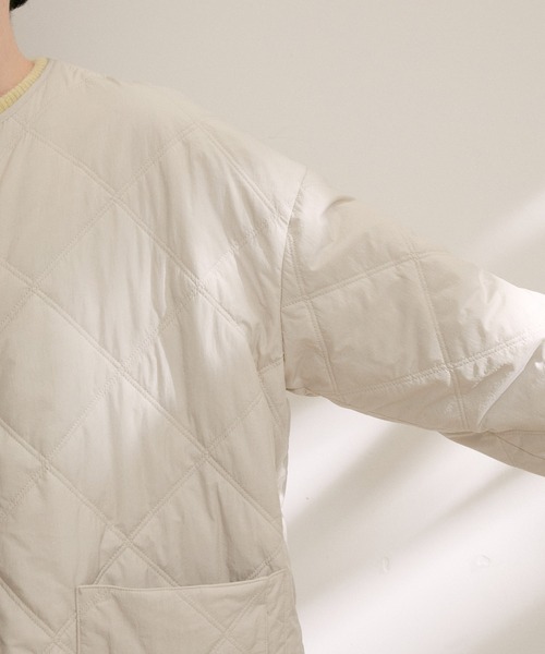 SALON adam et rope'（サロン アダム エ ロペ）の「【雑誌掲載・撥水機能付き】バラクラバセットキルティングブルゾン/テントコート（ブルゾン・レディース・ライトグレー/カーキ/ブラック・FREE）」の14枚目の写真