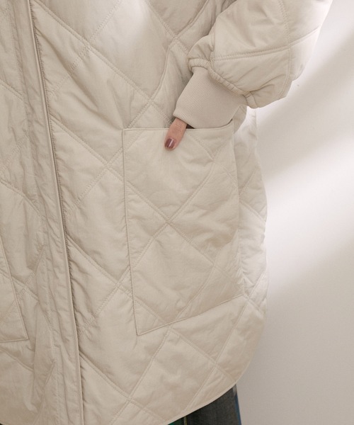 SALON adam et rope'（サロン アダム エ ロペ）の「【雑誌掲載・撥水機能付き】バラクラバセットキルティングブルゾン/テントコート（ブルゾン・レディース・ライトグレー/カーキ/ブラック・FREE）」の11枚目の写真
