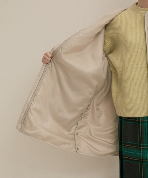 SALON adam et rope'（サロン アダム エ ロペ）の「【雑誌掲載・撥水機能付き】バラクラバセットキルティングブルゾン/テントコート（ブルゾン・レディース・ライトグレー/カーキ/ブラック・FREE）」の9枚目の写真