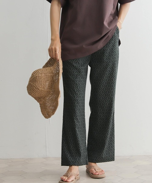 URBAN RESEARCH DOORS（アーバンリサーチドアーズ）の「プリントイージーパンツ（その他パンツ・レディース・グリーン/ネイビー・MEDIUM）」の5枚目の写真