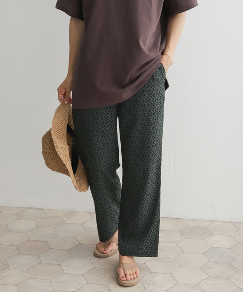 URBAN RESEARCH DOORS（アーバンリサーチドアーズ）の「プリントイージーパンツ（その他パンツ・レディース・グリーン/ネイビー・MEDIUM）」の6枚目の写真