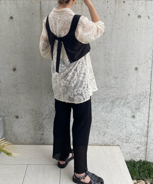 y/m by misato（イムバイミサト）の「Vカッティングビスチェ（ベスト・レディース・トップグレー/ベージュ/ブラック・FREE）」の9枚目の写真