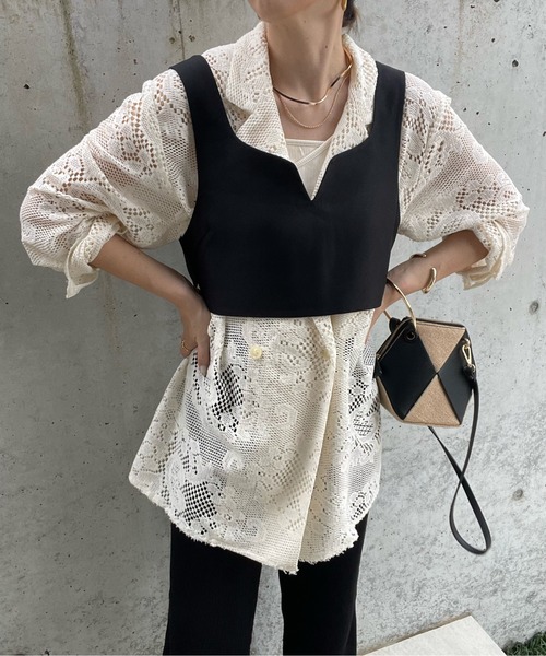 y/m by misato（イムバイミサト）の「Vカッティングビスチェ（ベスト・レディース・トップグレー/ベージュ/ブラック・FREE）」の6枚目の写真