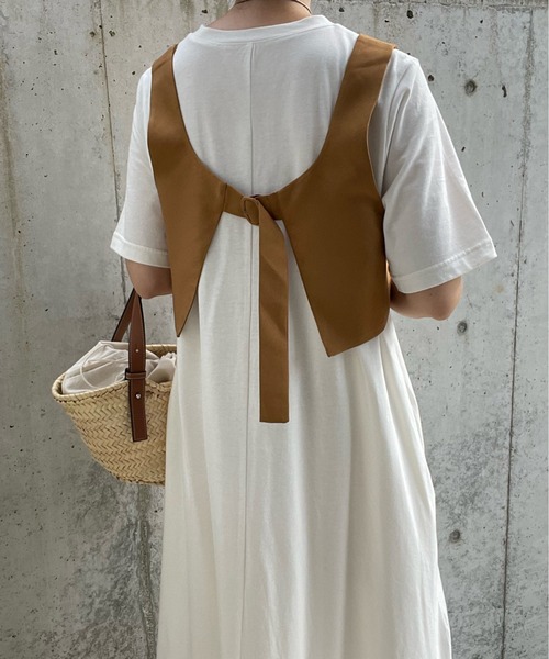 y/m by misato（イムバイミサト）の「Vカッティングビスチェ（ベスト・レディース・トップグレー/ベージュ/ブラック・FREE）」の13枚目の写真