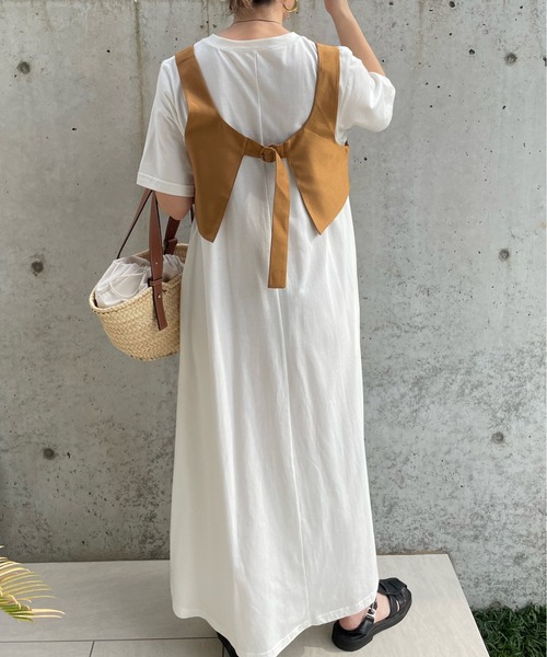 y/m by misato（イムバイミサト）の「Vカッティングビスチェ（ベスト・レディース・トップグレー/ベージュ/ブラック・FREE）」の16枚目の写真