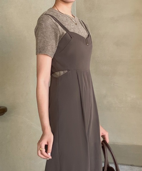 JUNOAH（ジュノア）の「ダブルストラップハイウエストサロペット（サロペット/オーバーオール・レディース・ライトベージュ/ダークブラウン/ブラック・X-LARGE/LARGE/MEDIUM）」の3枚目の写真