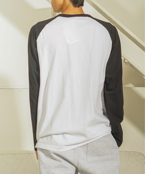 Champion(チャンピオン)の「【CHAMPION/チャンピオン】USAコットン ワンポイントブランドロゴ刺繍 ラグランロンT サスティナブル(Tシャツ/カットソー・メンズ・ネイビー/杢グレー/ブラウン/ブラック・MEDIUM/SMALL/LARGE/X-LARGE)」の17枚目の写真