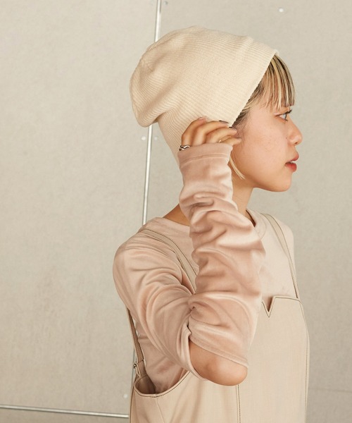 w closet（ダブルクローゼット）の「マットベロアスリットスリーブプルオーバー（Tシャツ/カットソー・レディース・ベージュ/ブラック/モカ/ブルー・FREE）」の6枚目の写真