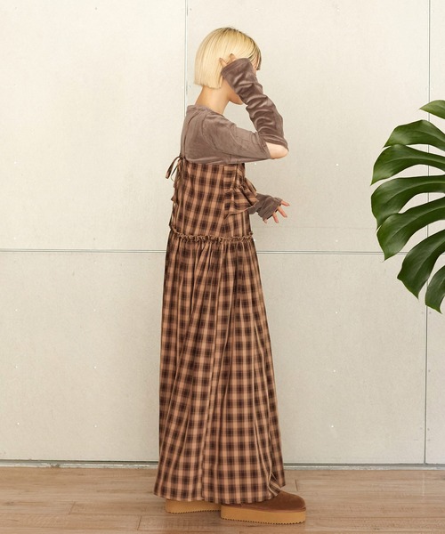 w closet（ダブルクローゼット）の「マットベロアスリットスリーブプルオーバー（Tシャツ/カットソー・レディース・ベージュ/ブラック/モカ/ブルー・FREE）」の12枚目の写真