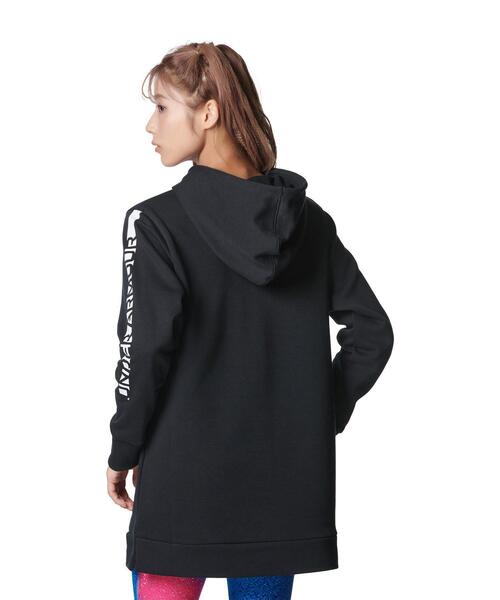 UNDER ARMOUR(アンダーアーマー)の「UAライバルフリース オーバーサイズド プルオーバー フーディー(トレーニング/レディース)(スウェット・レディース・ブラック・L/S/M/XL)」の6枚目の写真
