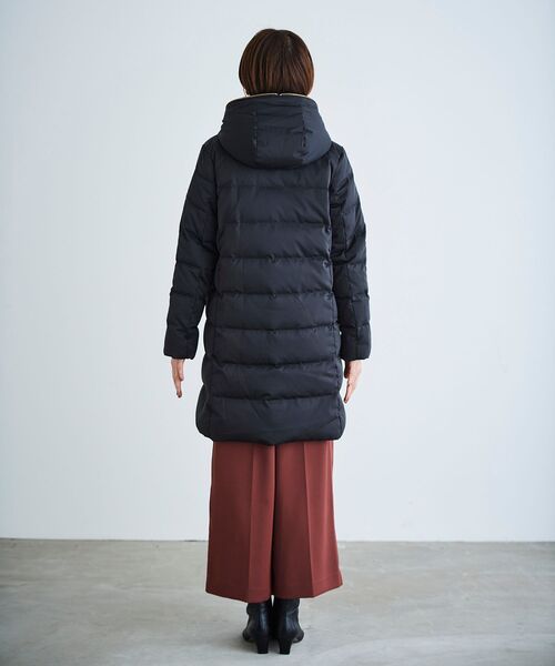 le.coeur blanc(ルクールブラン)の「ファーフードロングダウン(ダウンジャケット/コート・レディース・モカ/グレイッシュベージュ/ブラック・40/38/36)」の9枚目の写真