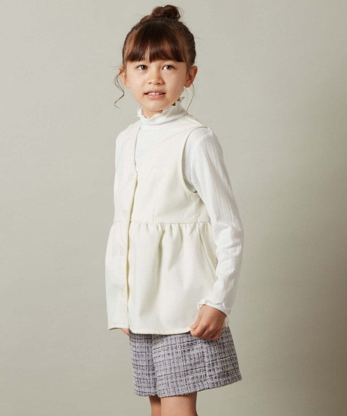 a.v.v（アーヴェヴェ）の「[110-130]【セットアップ対応】ペプラムギャザージレ（ベスト・キッズ・チャコールグレー/アイボリー/ブラック・130/110/120）」の16枚目の写真