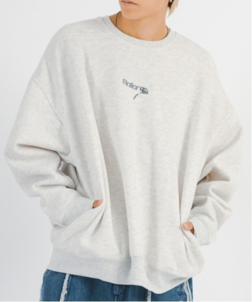 RE730（アールイーセブンサーティー）の「Flower embroidery wide sweatshirt フラワー刺繍ワイドトレーナー unisex（スウェット・メンズ・ホワイト/ワイン/ブラック/ブルー・M/L）」の5枚目の写真