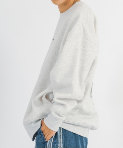 RE730（アールイーセブンサーティー）の「Flower embroidery wide sweatshirt フラワー刺繍ワイドトレーナー unisex（スウェット・メンズ・ホワイト/ワイン/ブラック/ブルー・M/L）」の6枚目の写真