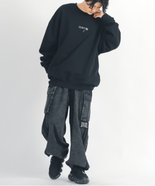 RE730（アールイーセブンサーティー）の「Flower embroidery wide sweatshirt フラワー刺繍ワイドトレーナー unisex（スウェット・メンズ・ホワイト/ワイン/ブラック/ブルー・M/L）」の15枚目の写真