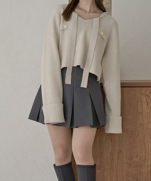 Ambre Neige(アンブルネージュ)の「クロップドフーディーニット/WEB/EC限定商品(ニット/セーター・レディース・グリーン/アイボリー・FREE)」の3枚目の写真