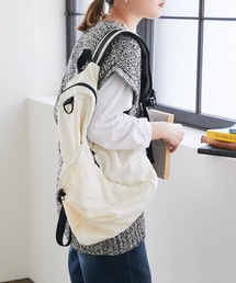 ドロストリングバックパック