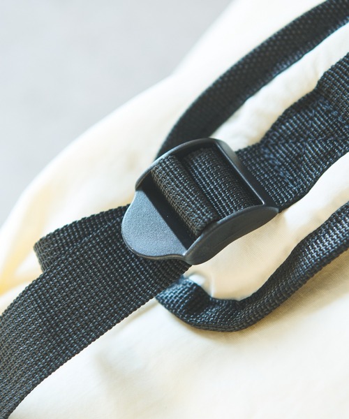 un dix cors（アンディコール）の「ドロストリングバックパック（バックパック/リュック・レディース・アイボリー/ブラック・FREE）」の9枚目の写真