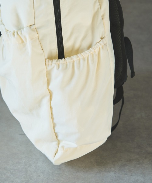 un dix cors（アンディコール）の「ドロストリングバックパック（バックパック/リュック・レディース・アイボリー/ブラック・FREE）」の7枚目の写真