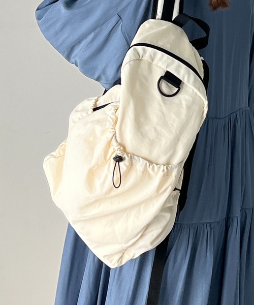 un dix cors（アンディコール）の「ドロストリングバックパック（バックパック/リュック・レディース・アイボリー/ブラック・FREE）」の12枚目の写真