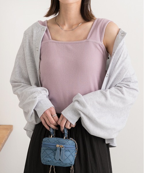 ad thie（アドティエ）の「インナーちら見え防止 スクエアネックタンク（タンクトップ・レディース・オフホワイト/ライトグリーン/グレイッシュベージュ/アイボリー/ブラック/パープル/ライトブルー/ピンク/グリーン/ミント/チャコール/カーキ/ブラウン/レッド・LARGE/LL/MEDIUM/SMALL）」の13枚目の写真