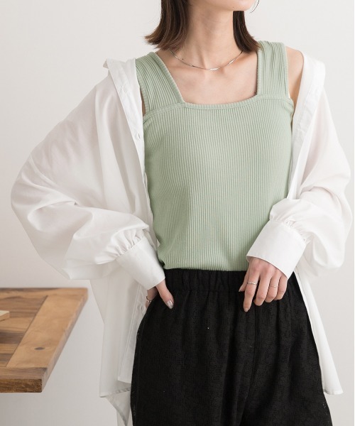 ad thie（アドティエ）の「インナーちら見え防止 スクエアネックタンク（タンクトップ・レディース・オフホワイト/ライトグリーン/グレイッシュベージュ/アイボリー/ブラック/パープル/ライトブルー/ピンク/グリーン/ミント/チャコール/カーキ/ブラウン/レッド・LARGE/LL/MEDIUM/SMALL）」の9枚目の写真