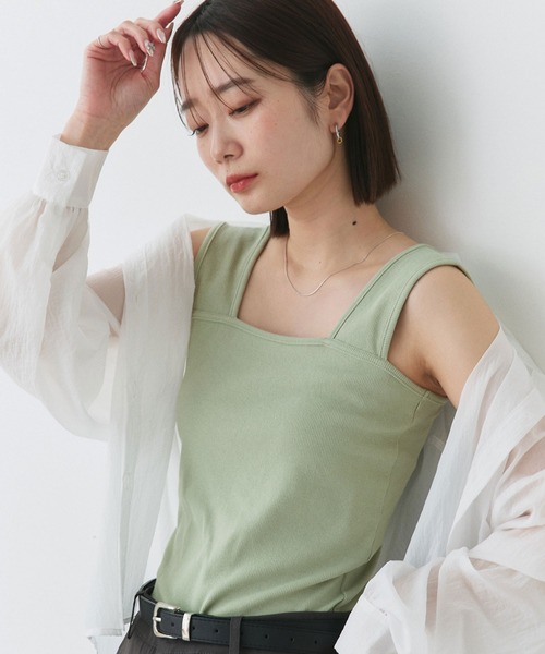 ad thie（アドティエ）の「インナーちら見え防止 スクエアネックタンク（タンクトップ・レディース・オフホワイト/ライトグリーン/グレイッシュベージュ/アイボリー/ブラック/パープル/ライトブルー/ピンク/グリーン/ミント/チャコール/カーキ/ブラウン/レッド・LARGE/LL/MEDIUM/SMALL）」の10枚目の写真