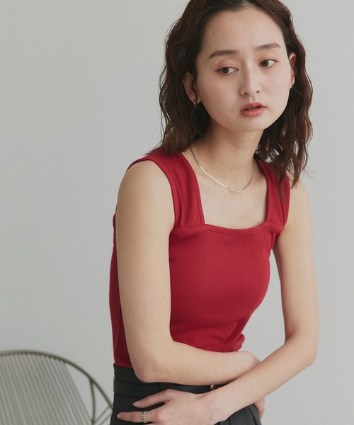 ad thie（アドティエ）の「インナーちら見え防止 スクエアネックタンク（タンクトップ・レディース・オフホワイト/ライトグリーン/グレイッシュベージュ/アイボリー/ブラック/パープル/ライトブルー/ピンク/グリーン/ミント/チャコール/カーキ/ブラウン/レッド・LARGE/LL/MEDIUM/SMALL）」の19枚目の写真