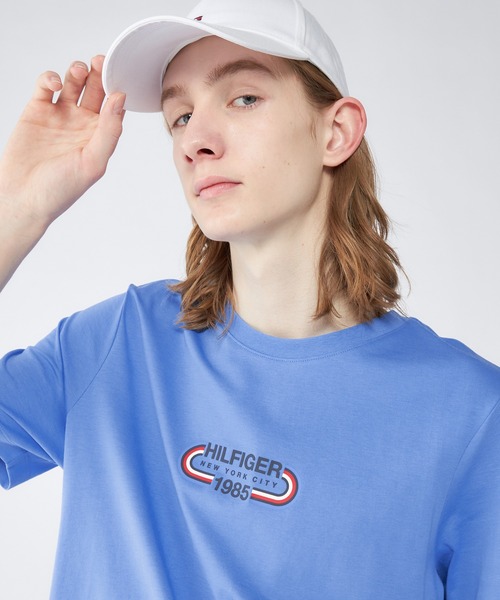TOMMY HILFIGER（トミーヒルフィガー）の「【オンライン限定】【ユニセックス】トラックロゴTシャツ（Tシャツ/カットソー・メンズ・ブルー/グリーン/ブラック/ホワイト/ネイビー/ベージュ・MEDIUM/LARGE/X-LARGE/SMALL/X-SMALL）」の6枚目の写真