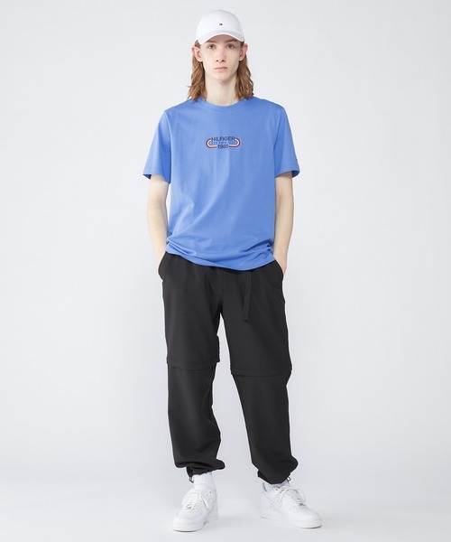 TOMMY HILFIGER（トミーヒルフィガー）の「【オンライン限定】【ユニセックス】トラックロゴTシャツ（Tシャツ/カットソー・メンズ・ブルー/グリーン/ブラック/ホワイト/ネイビー/ベージュ・MEDIUM/LARGE/X-LARGE/SMALL/X-SMALL）」の10枚目の写真