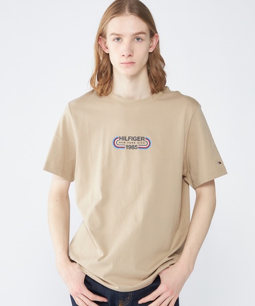 TOMMY HILFIGER（トミーヒルフィガー）の「【オンライン限定】【ユニセックス】トラックロゴTシャツ（Tシャツ/カットソー・メンズ・ブルー/グリーン/ブラック/ホワイト/ネイビー/ベージュ・MEDIUM/LARGE/X-LARGE/SMALL/X-SMALL）」の18枚目の写真
