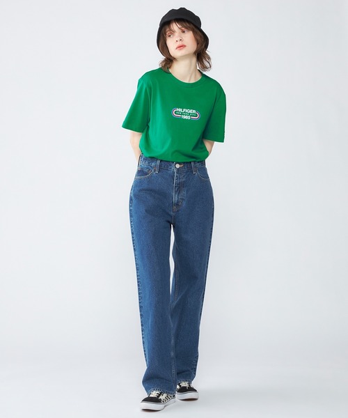 TOMMY HILFIGER（トミーヒルフィガー）の「【オンライン限定】【ユニセックス】トラックロゴTシャツ（Tシャツ/カットソー・メンズ・ブルー/グリーン/ブラック/ホワイト/ネイビー/ベージュ・MEDIUM/LARGE/X-LARGE/SMALL/X-SMALL）」の21枚目の写真