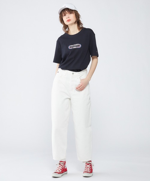 TOMMY HILFIGER（トミーヒルフィガー）の「【オンライン限定】【ユニセックス】トラックロゴTシャツ（Tシャツ/カットソー・メンズ・ブルー/グリーン/ブラック/ホワイト/ネイビー/ベージュ・MEDIUM/LARGE/X-LARGE/SMALL/X-SMALL）」の11枚目の写真