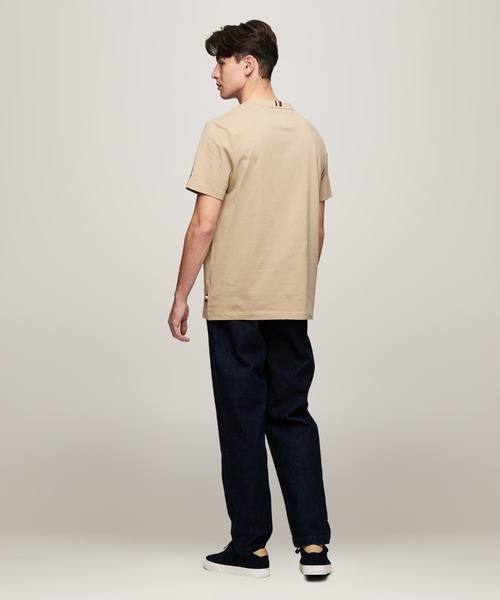 TOMMY HILFIGER（トミーヒルフィガー）の「【オンライン限定】【ユニセックス】トラックロゴTシャツ（Tシャツ/カットソー・メンズ・ブルー/グリーン/ブラック/ホワイト/ネイビー/ベージュ・MEDIUM/LARGE/X-LARGE/SMALL/X-SMALL）」の8枚目の写真