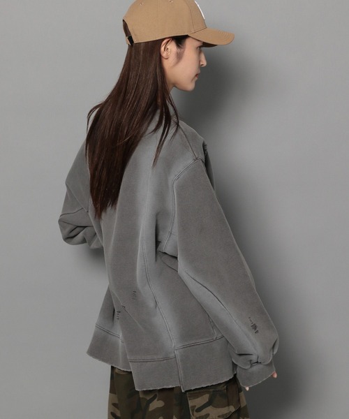 Anui(アニュイ)の「【UNISEX/選べる着丈】ブラシブリーチロゴスウェット(スウェット・レディース・グレー/ブルー・SMALL/MEDIUM)」の12枚目の写真