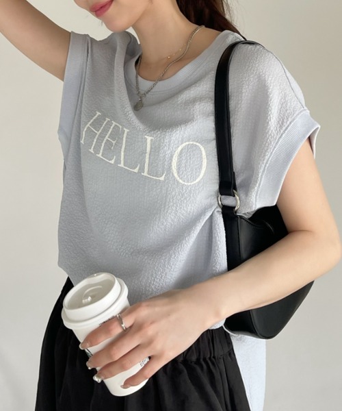 Eclat one（エクラワン）の「表面感素材 フレンチスリーブ ブラウス Tシャツ（Tシャツ/カットソー・レディース・オフホワイト/ライトブルー/ブラック・FREE）」の3枚目の写真