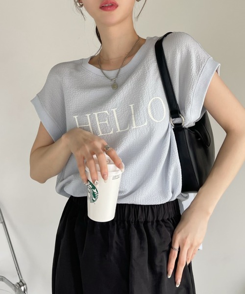 Eclat one（エクラワン）の「表面感素材 フレンチスリーブ ブラウス Tシャツ（Tシャツ/カットソー・レディース・オフホワイト/ライトブルー/ブラック・FREE）」の10枚目の写真